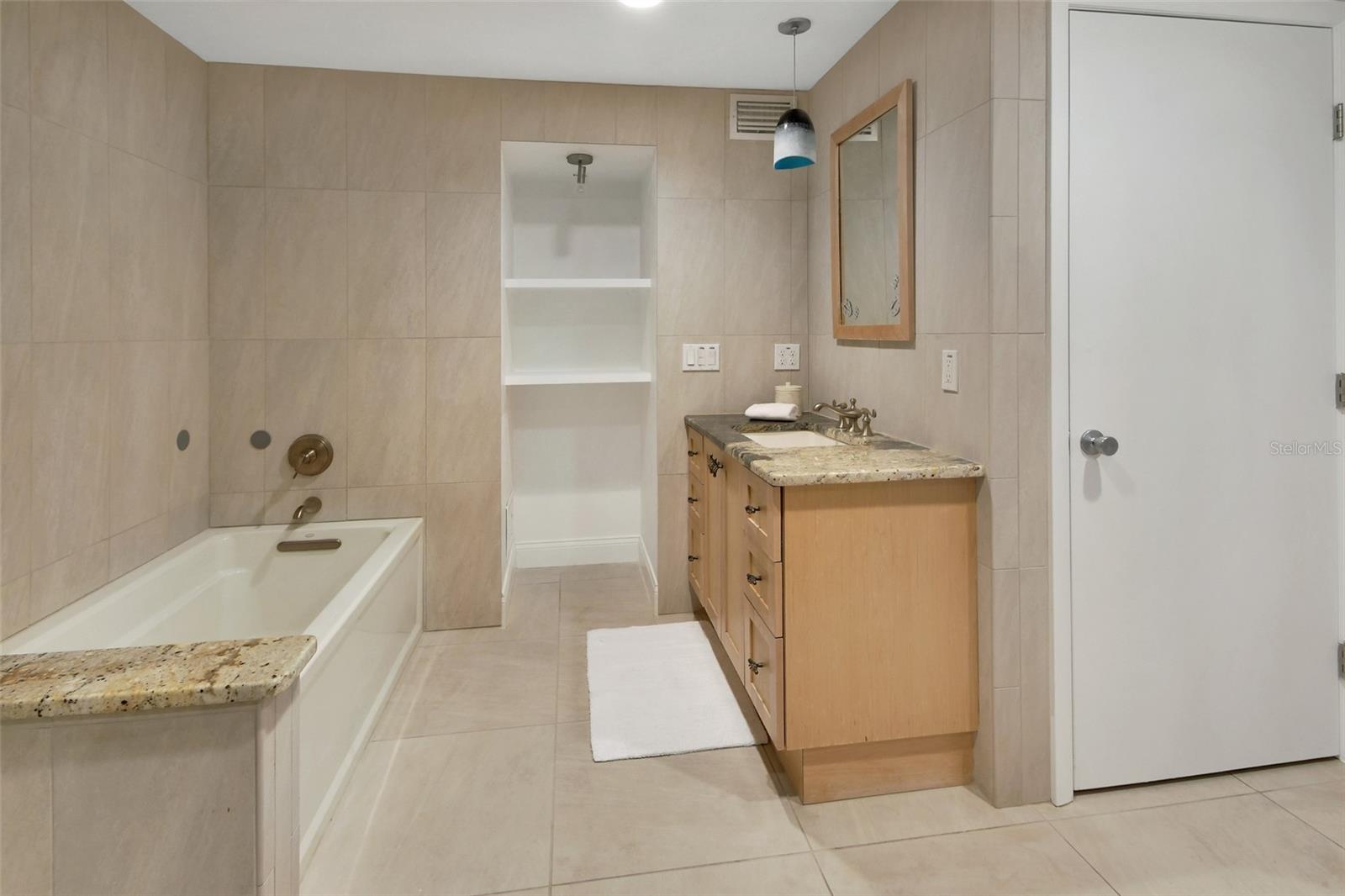 BRAE BURN UNIT 1 - Residential