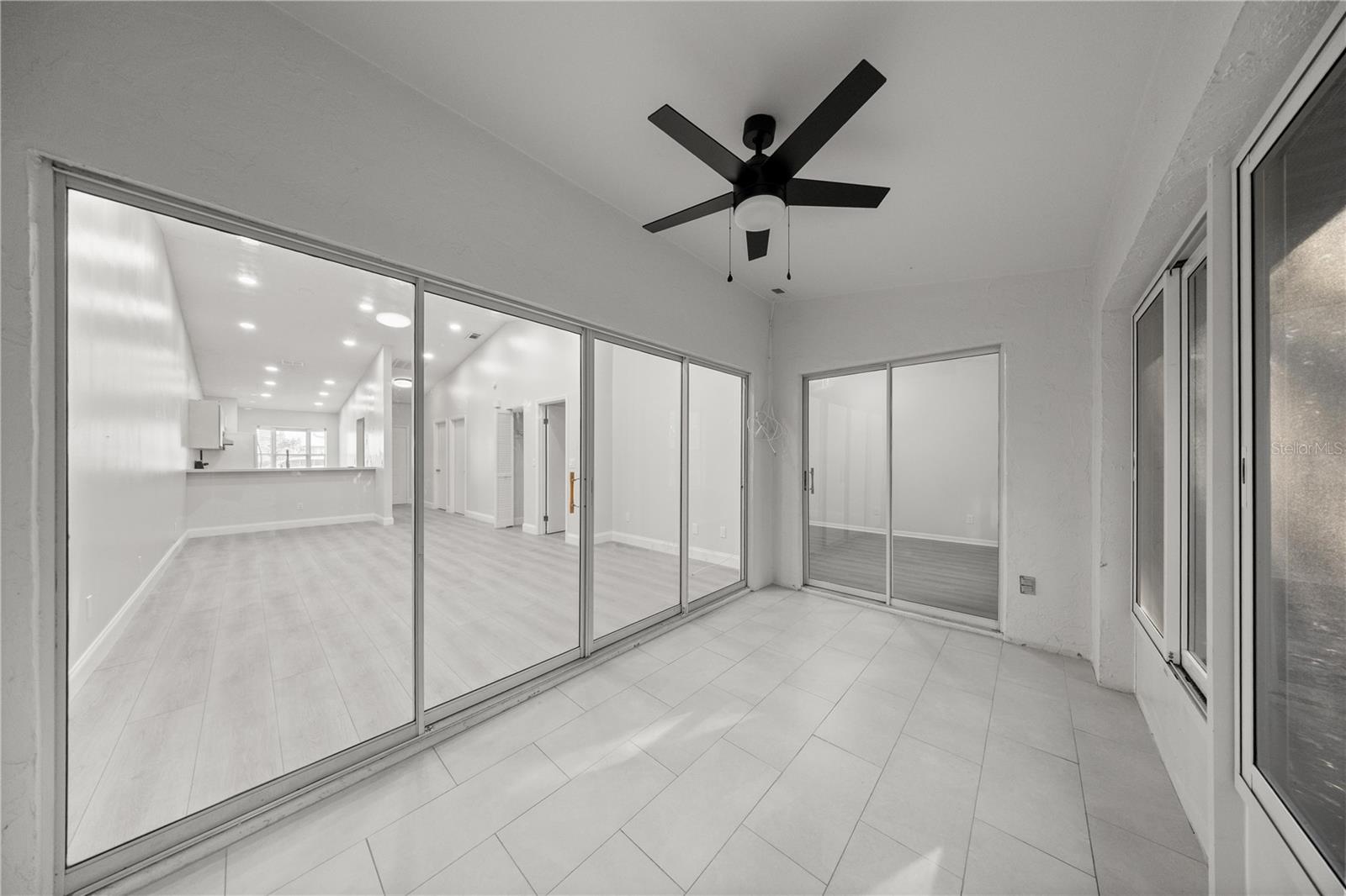 OAK TRACE VILLAS PH 01 - Residential Lease