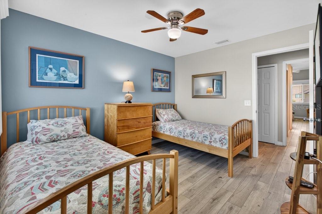 SUMMERHOUSE I BCH & RAQUET CLU - Residential