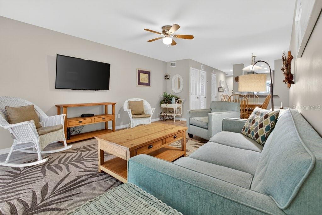 SUMMERHOUSE I BCH & RAQUET CLU - Residential