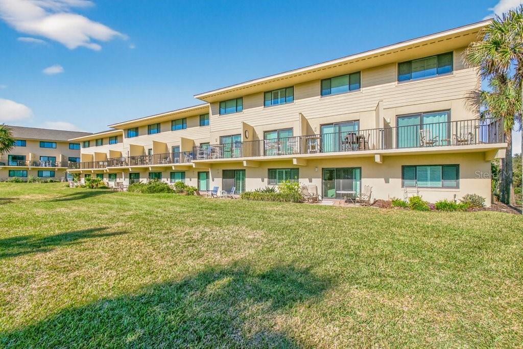 SUMMERHOUSE I BCH & RAQUET CLU - Residential