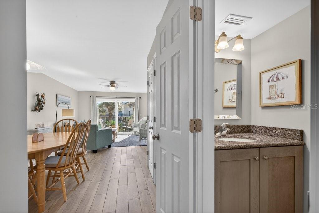 SUMMERHOUSE I BCH & RAQUET CLU - Residential