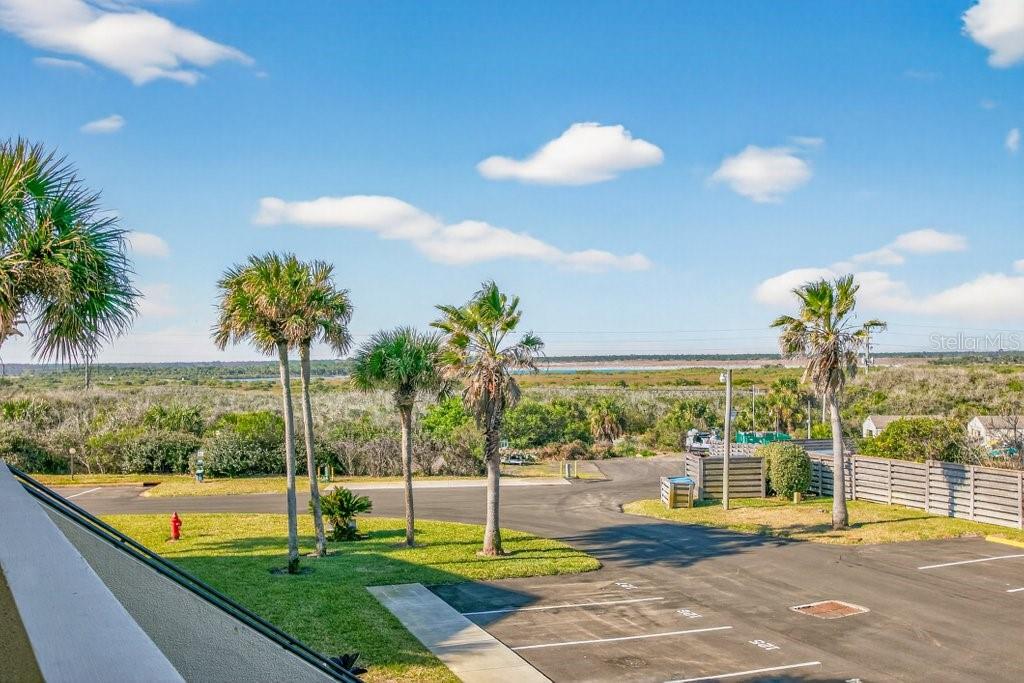 SUMMERHOUSE I BCH & RAQUET CLU - Residential