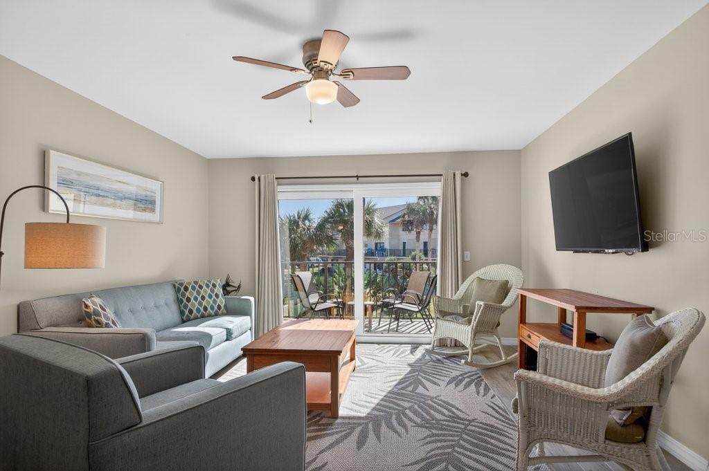 SUMMERHOUSE I BCH & RAQUET CLU - Residential