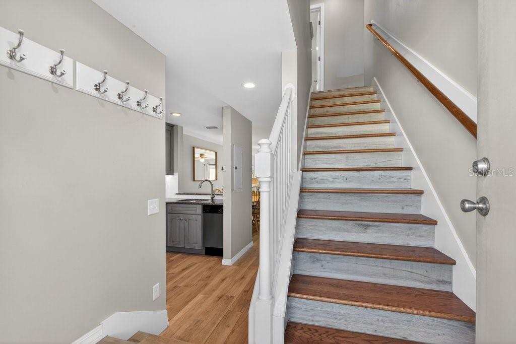 SUMMERHOUSE I BCH & RAQUET CLU - Residential