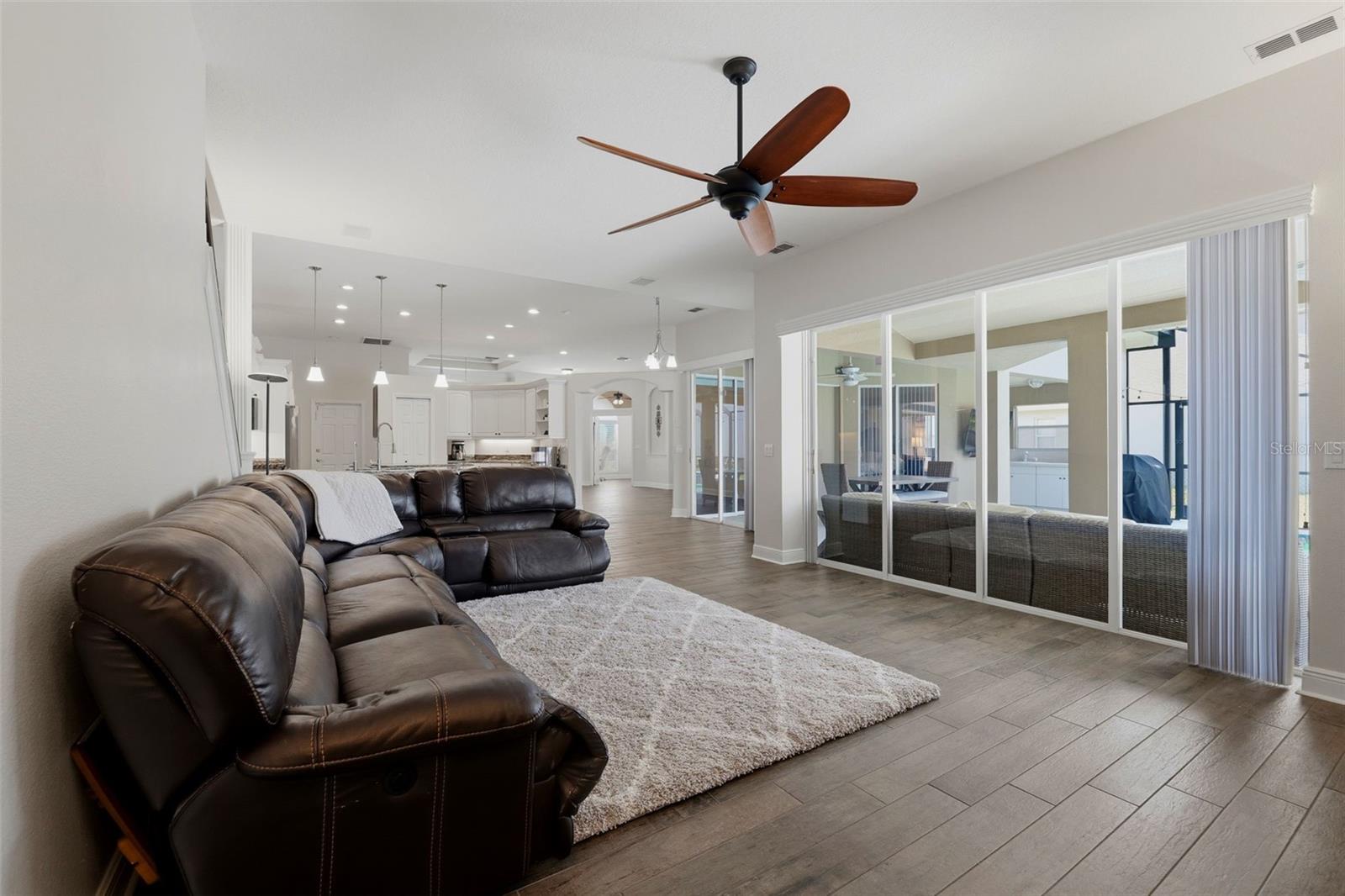 FOX WOOD PH 6 - Residential