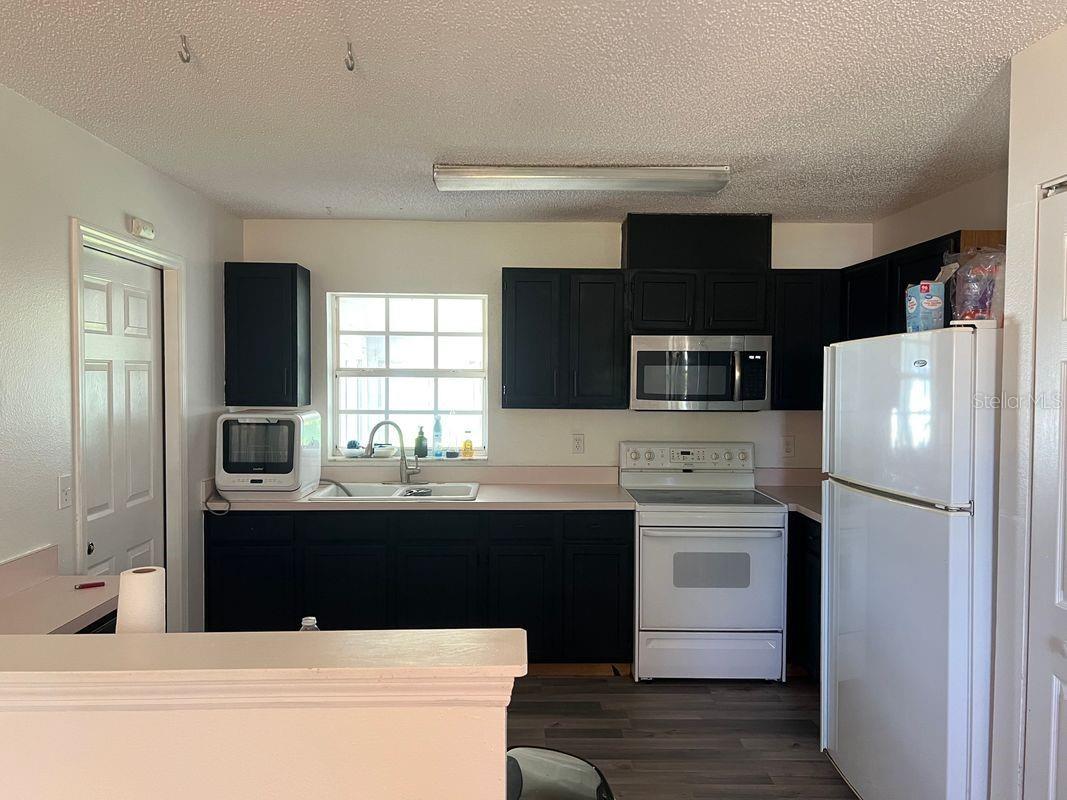 DELTONA LAKES UNIT 63 - Residential Lease