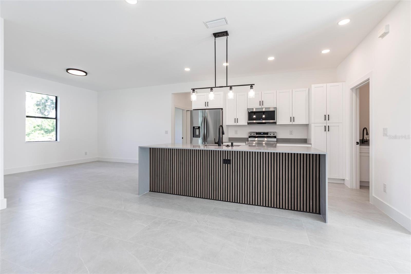 2257 HAGOPLAN LANE