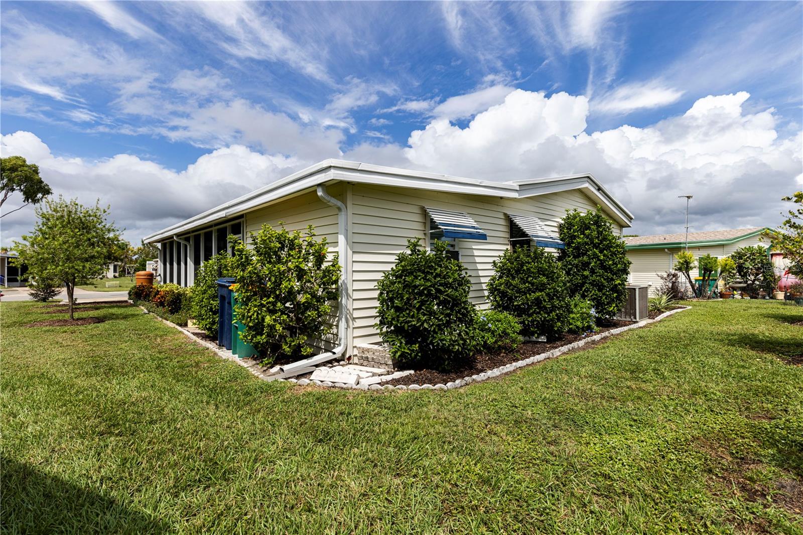 TAVARES LAKE FRANCES ESTATES - Residential