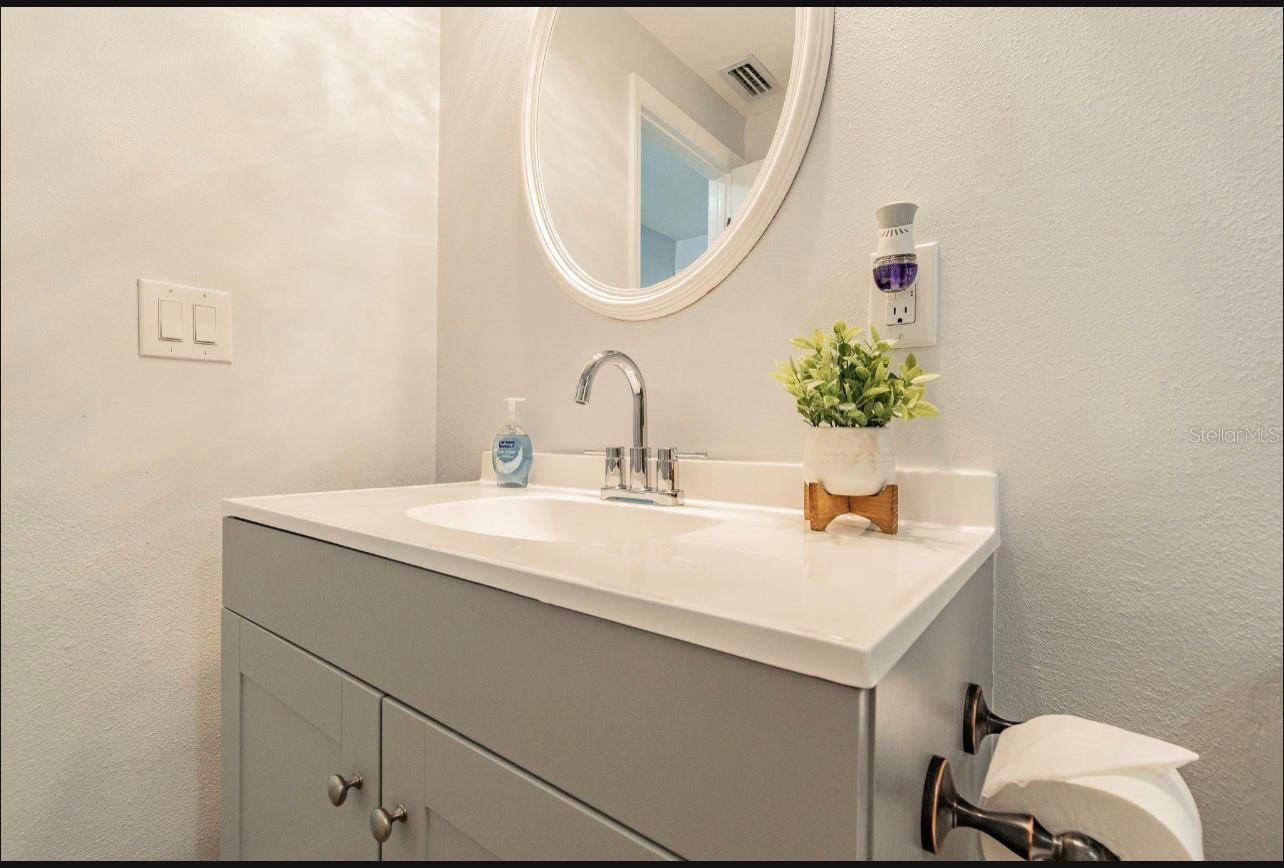 SOUTHERN COMFORT HOMES UNIT - Residential Lease