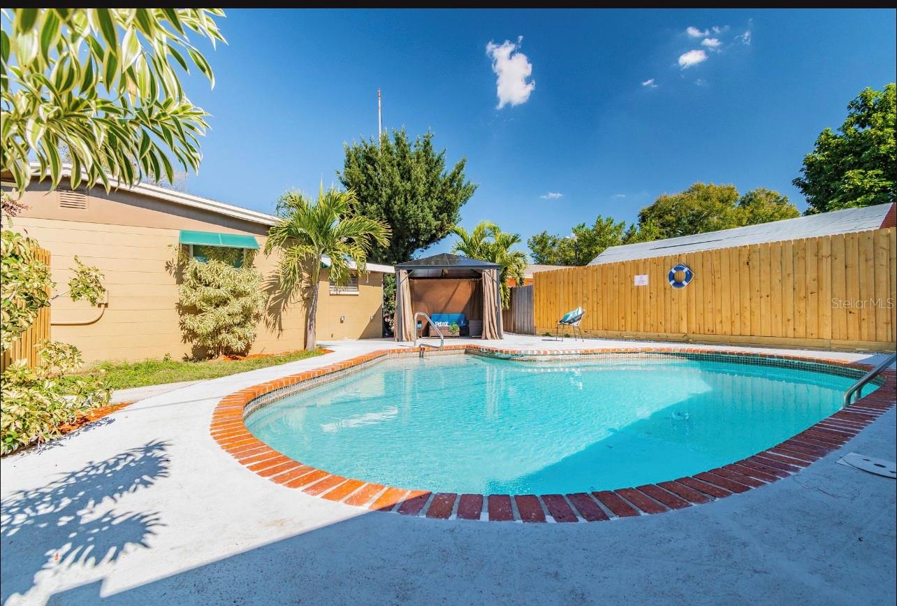 SOUTHERN COMFORT HOMES UNIT - Residential Lease