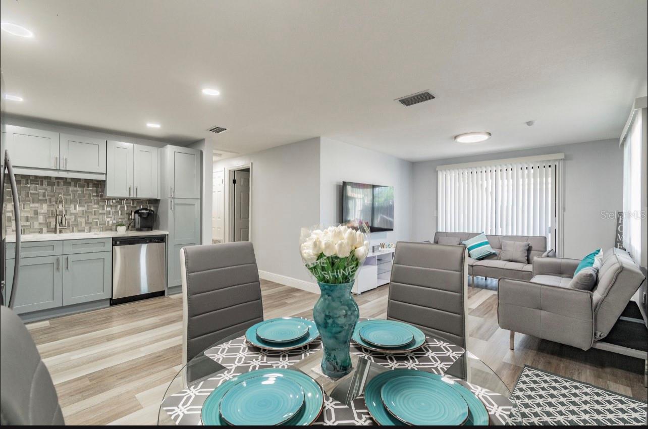 SOUTHERN COMFORT HOMES UNIT - Residential Lease