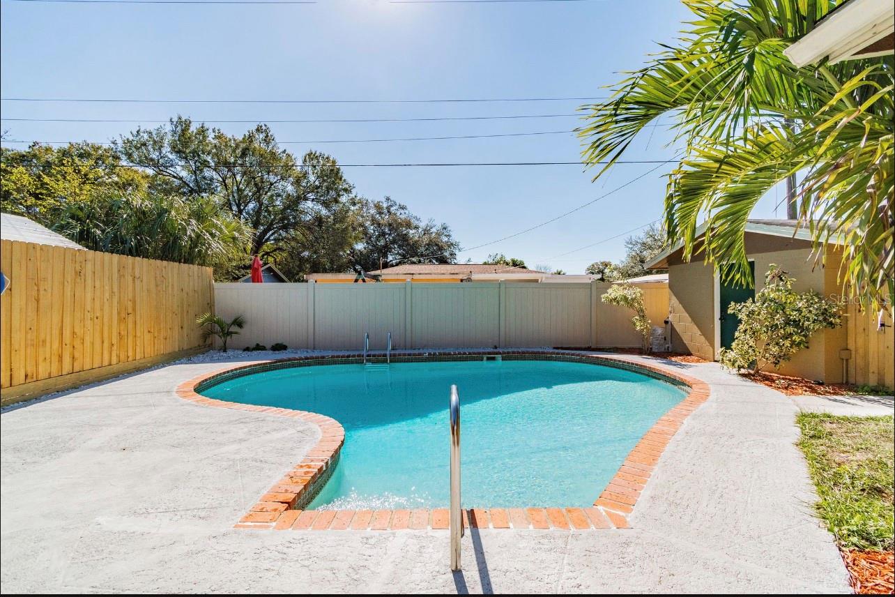 SOUTHERN COMFORT HOMES UNIT - Residential Lease