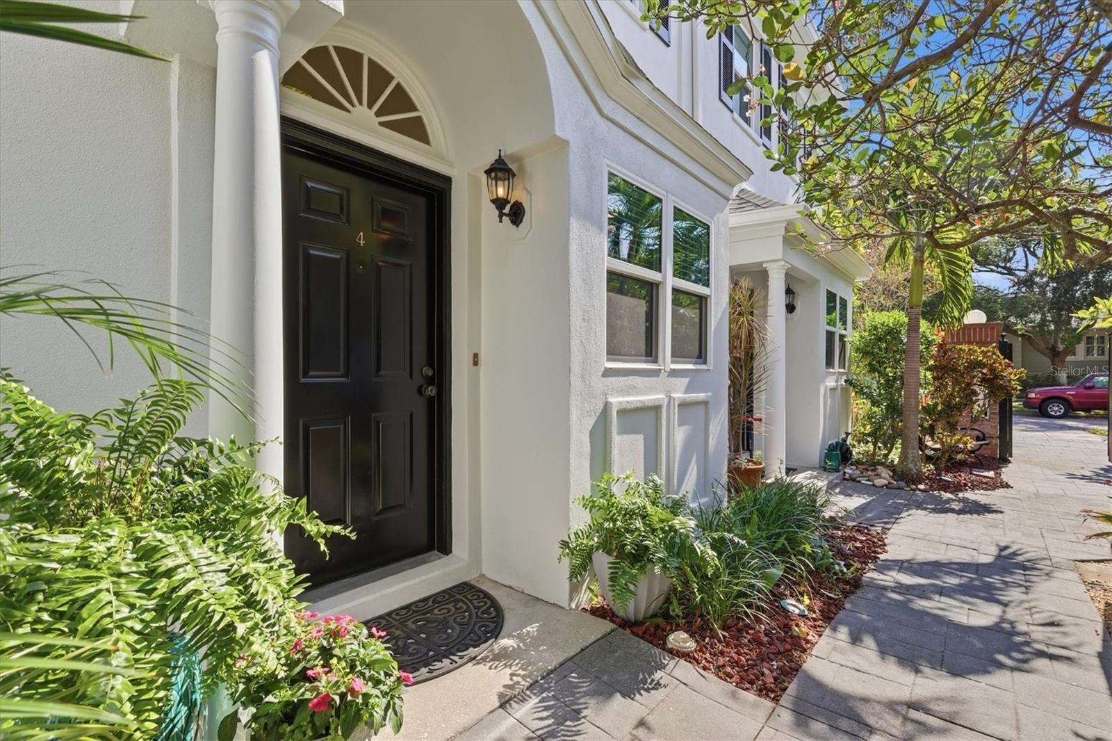 1201 W HORATIO STREET D4