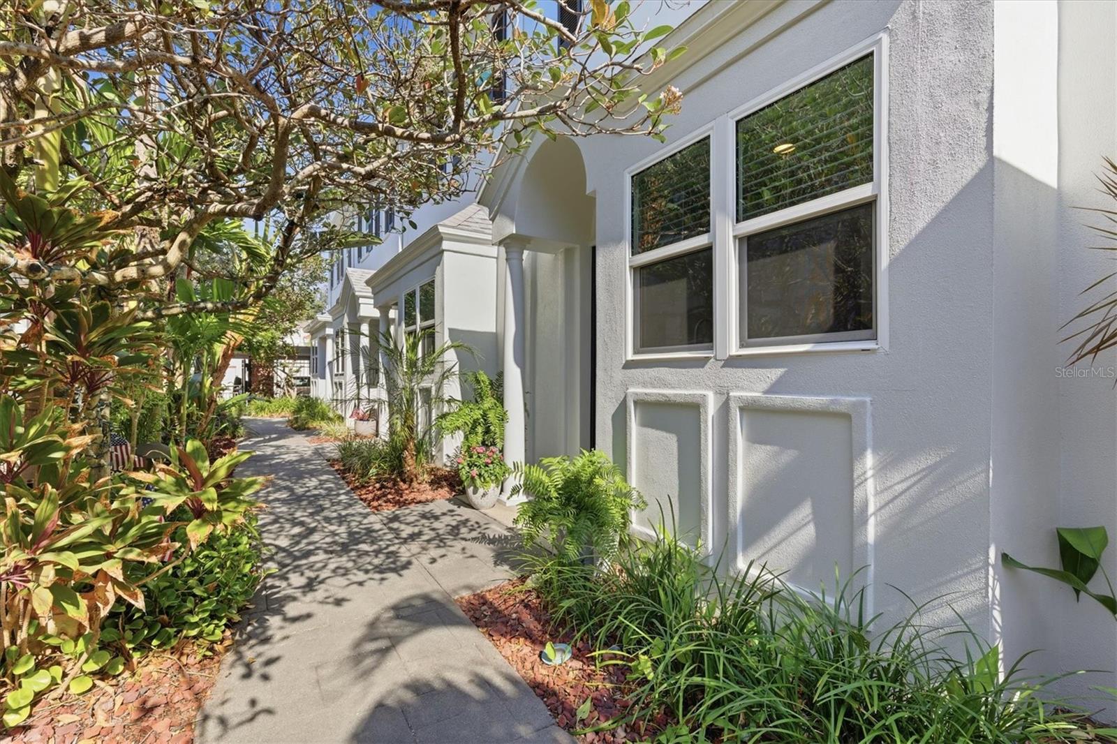 1201 W HORATIO STREET D4