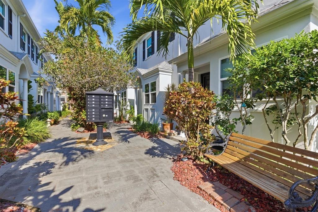 Photo of 1201 W Horatio Street #D4, Tampa, FL 33606 (MLS # TB8449980)