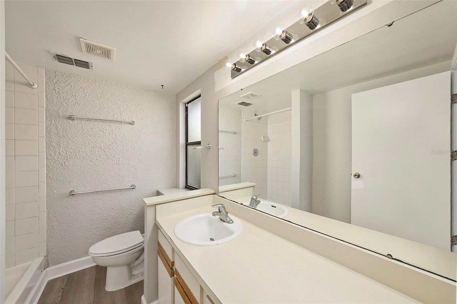 MANORS OF FOREST LAKES THE PH 2 - Residential