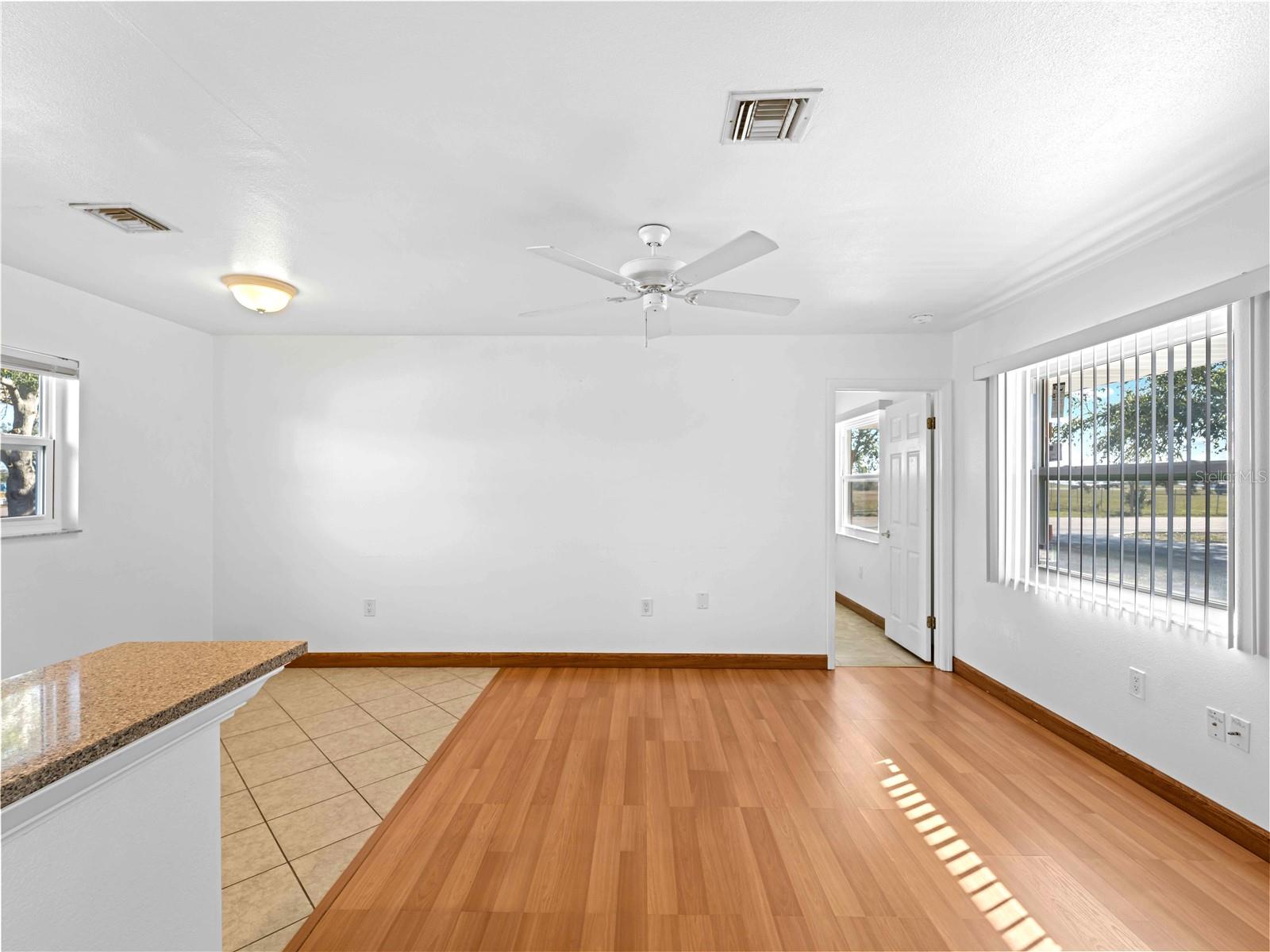 510 AIRPORT AVENUE E 2D