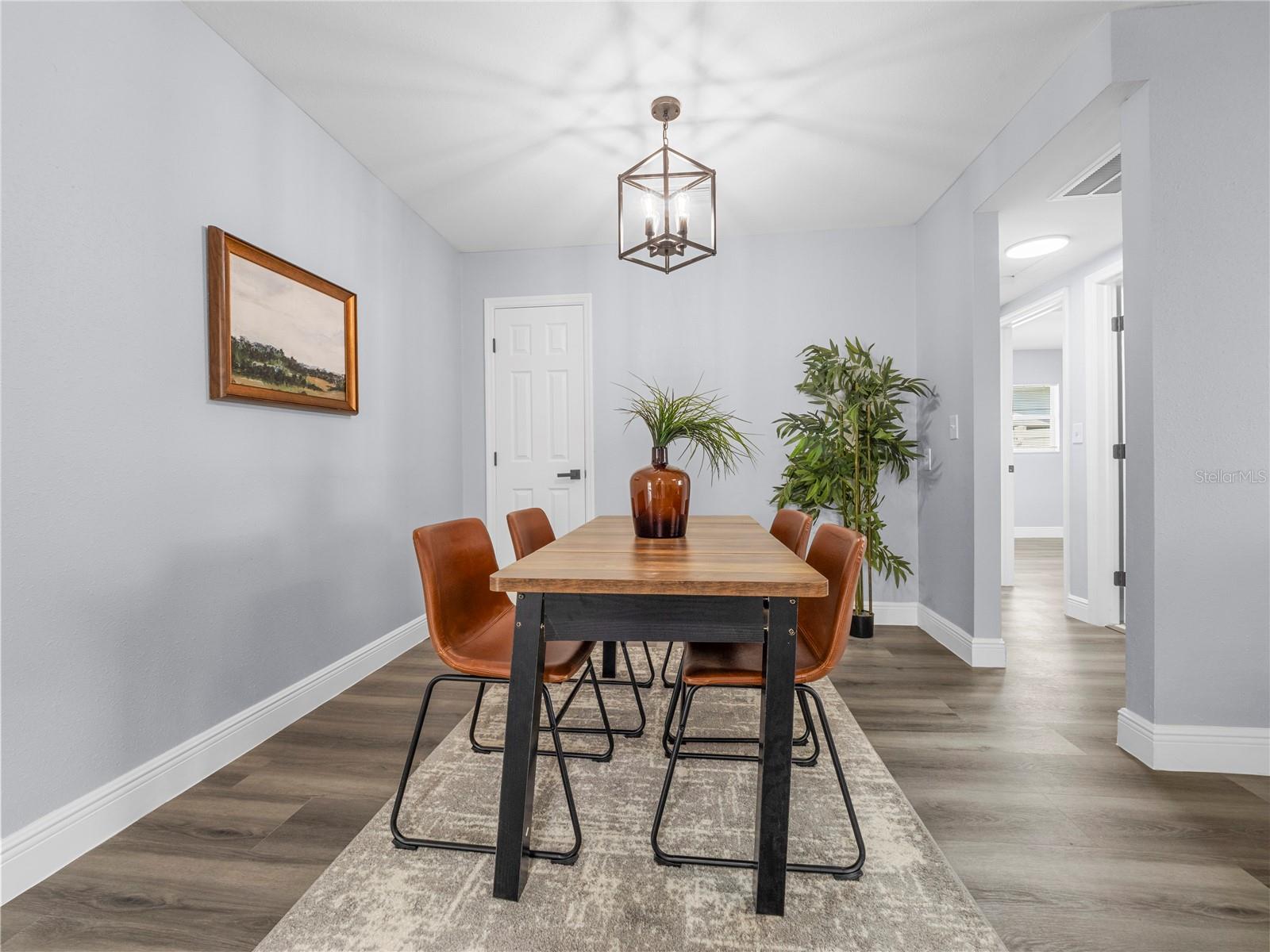 COLLEGE VILLAGE SUB - Residential