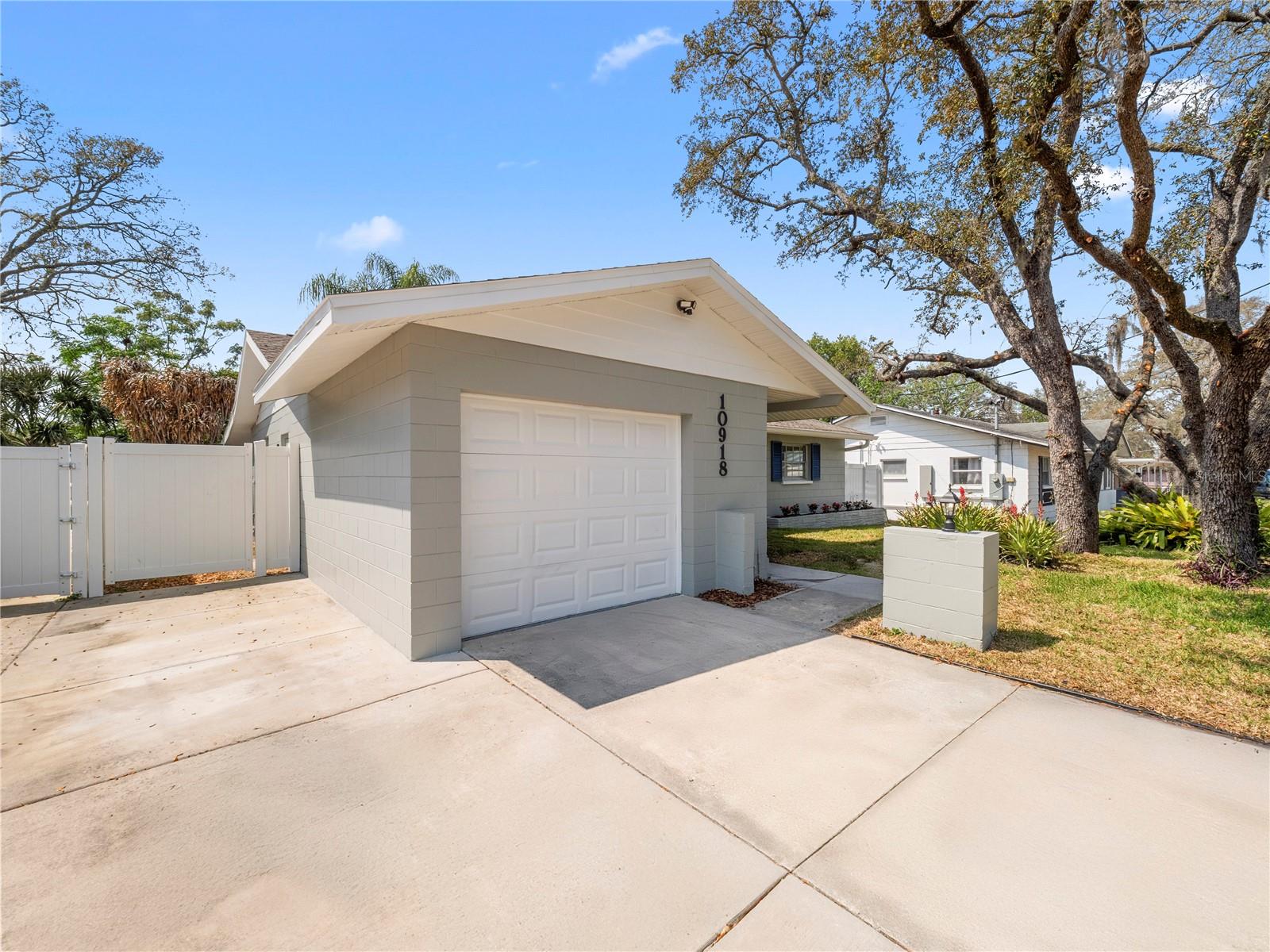 COLLEGE VILLAGE SUB - Residential