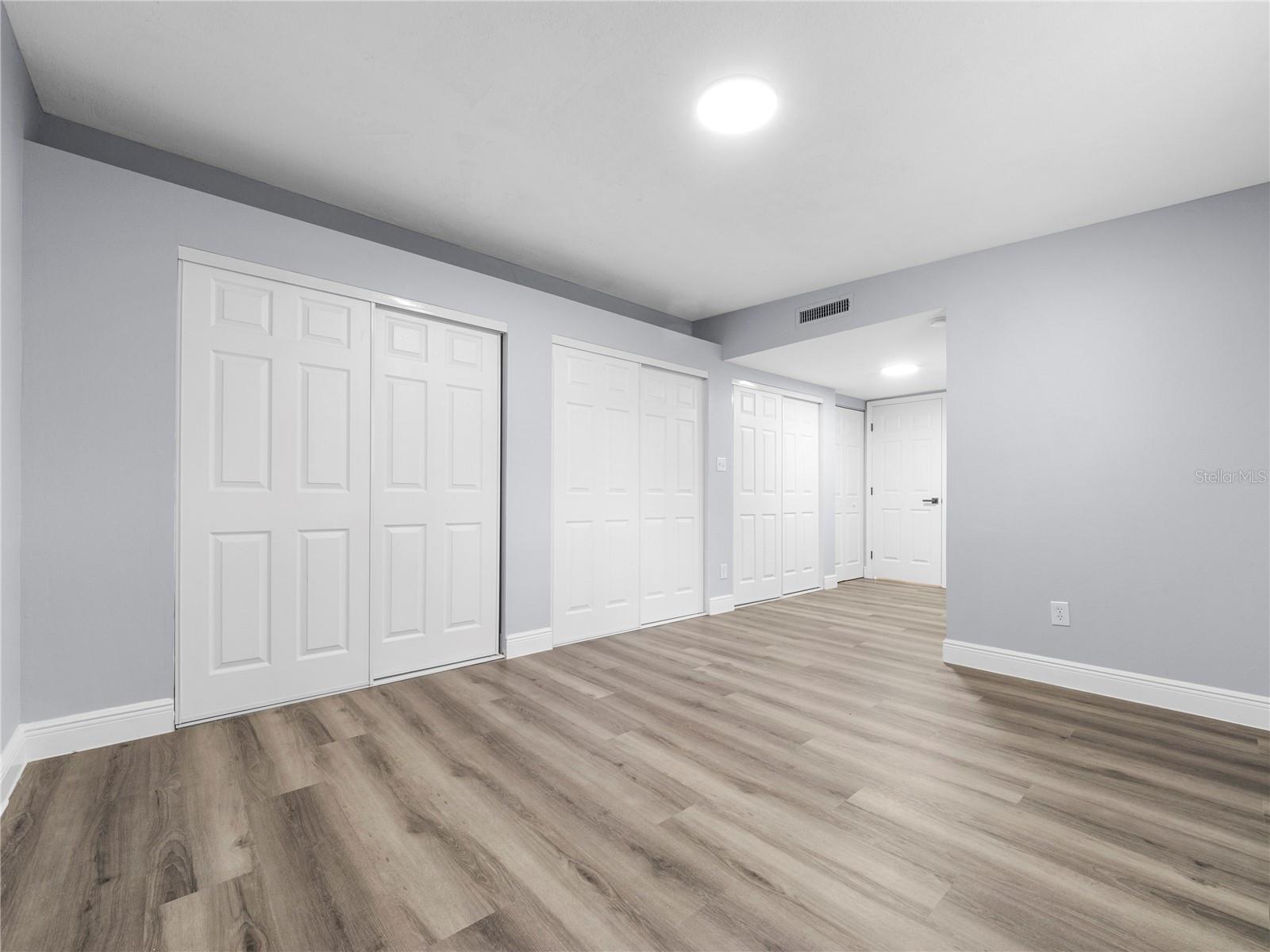 COLLEGE VILLAGE SUB - Residential