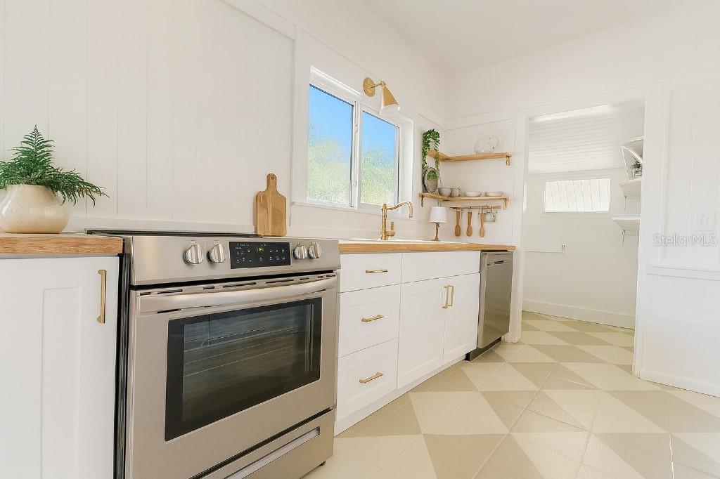 MILTON PARK - Residential