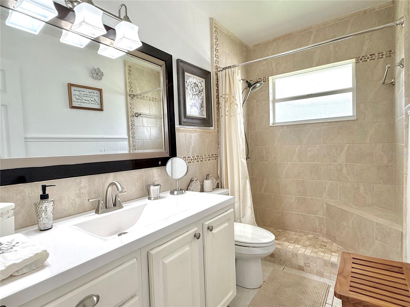 AVON LAKES SUB - Residential