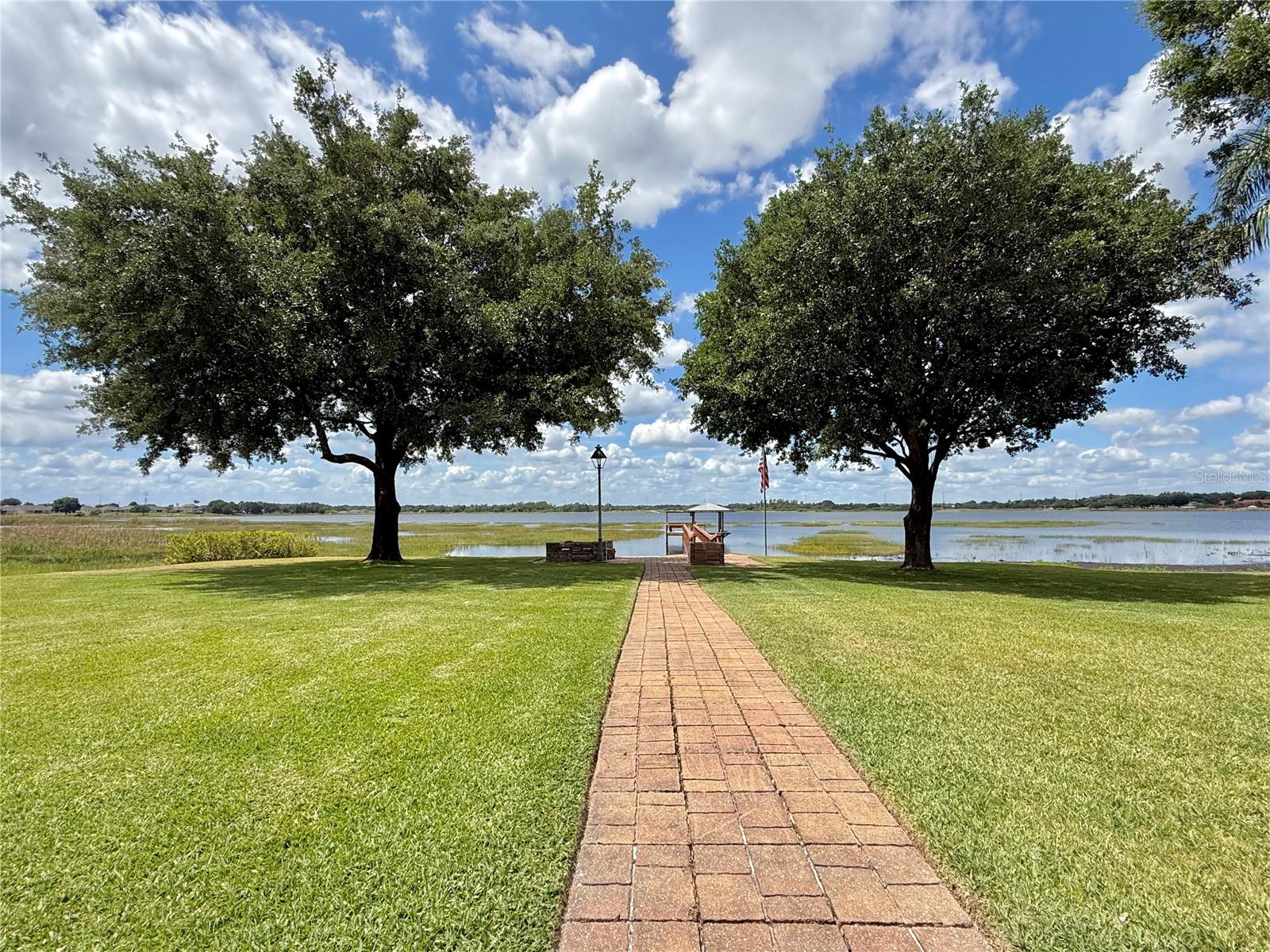 AVON LAKES SUB - Residential