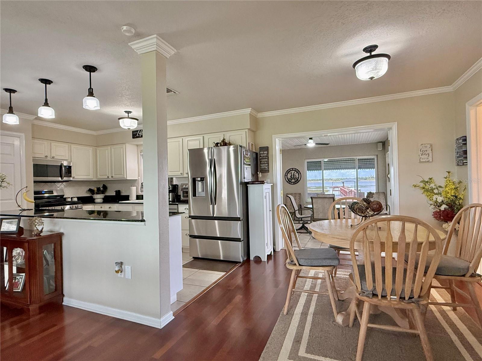 AVON LAKES SUB - Residential