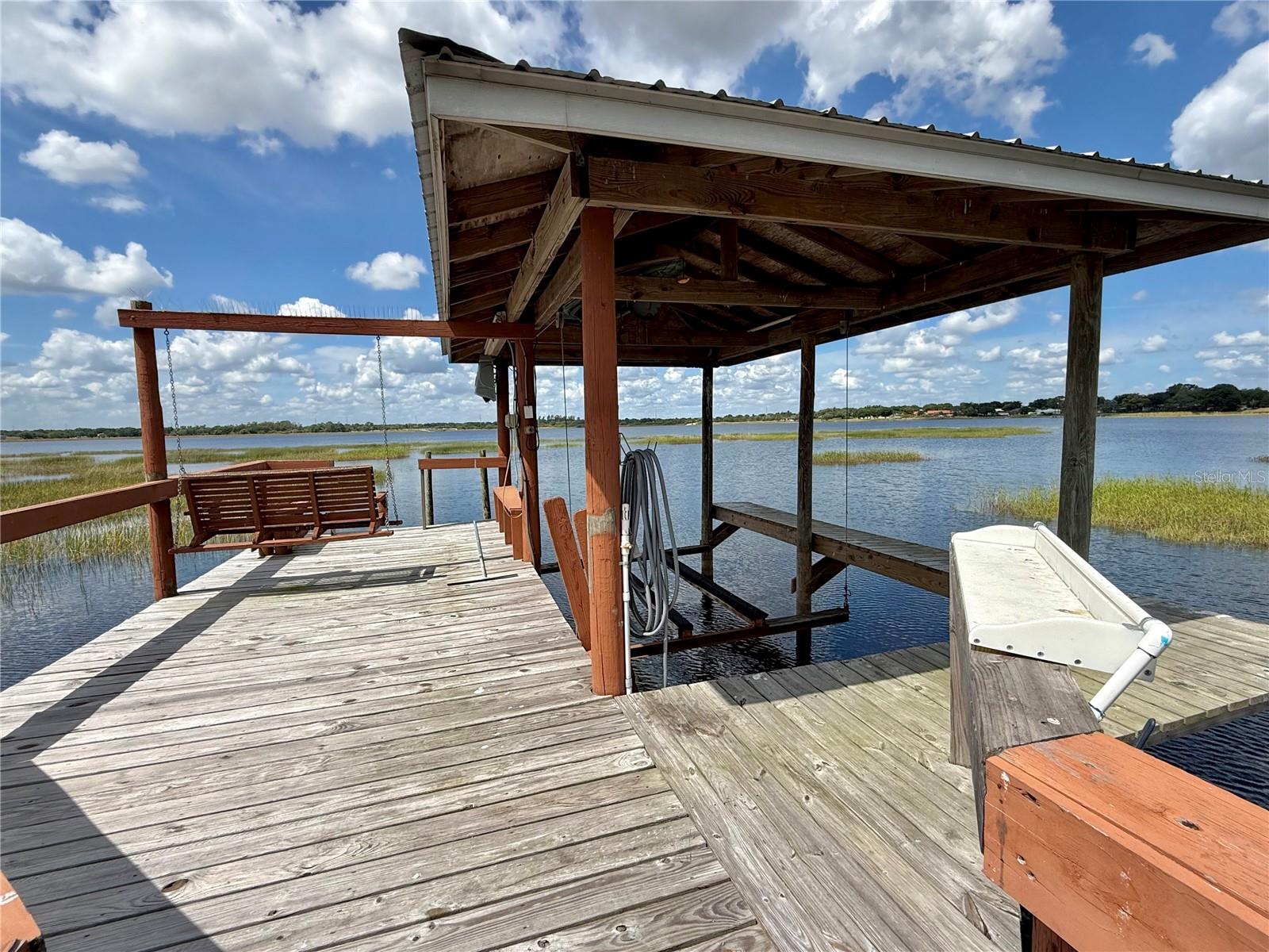 AVON LAKES SUB - Residential