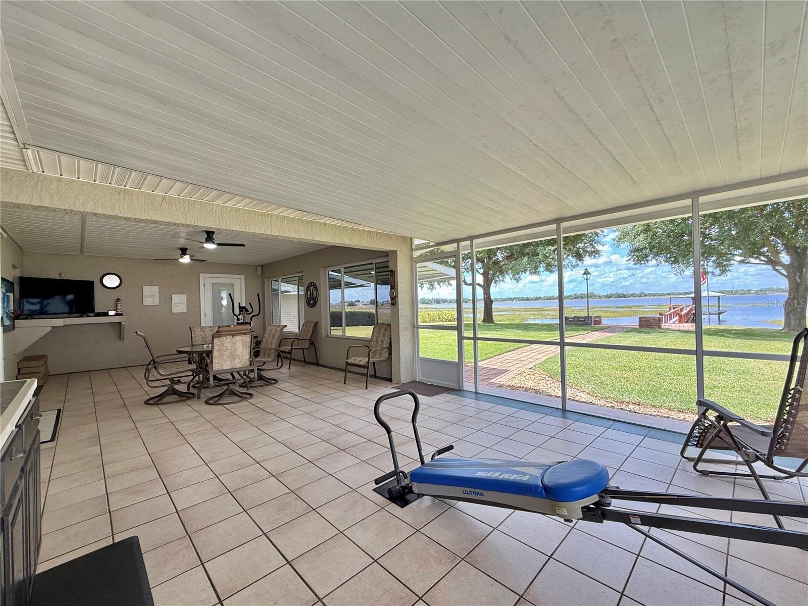 AVON LAKES SUB - Residential