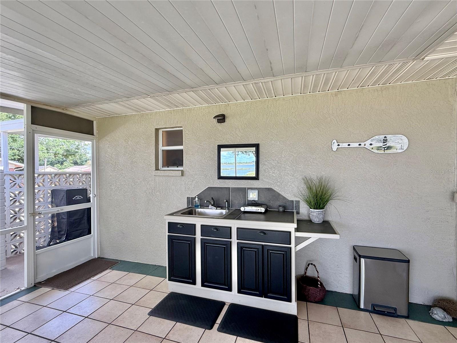 AVON LAKES SUB - Residential