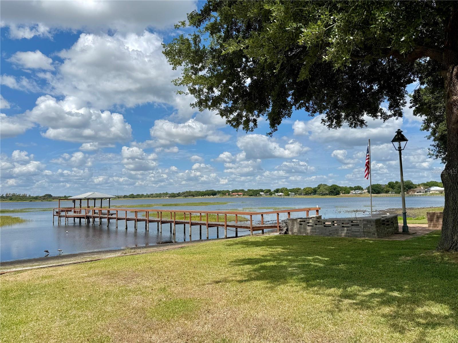 AVON LAKES SUB - Residential