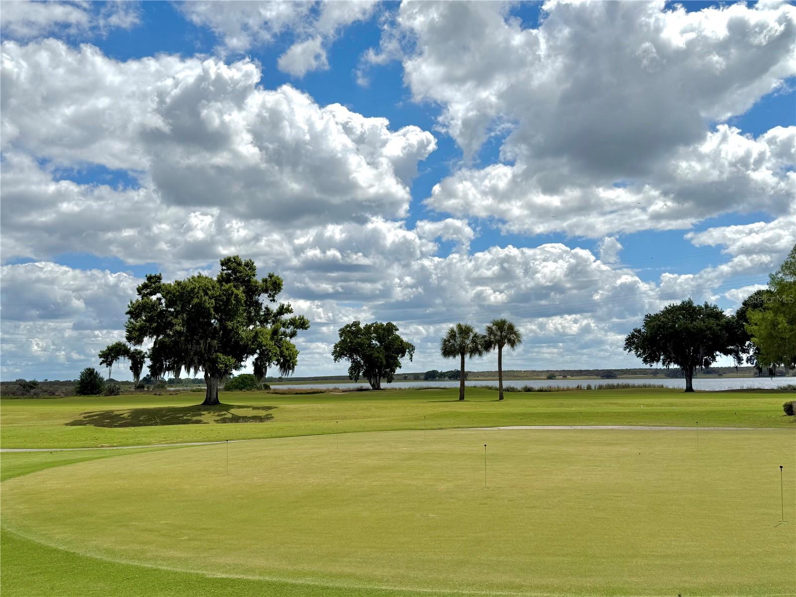 AVON LAKES SUB - Residential