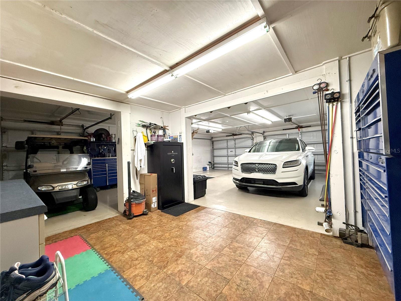 AVON LAKES SUB - Residential