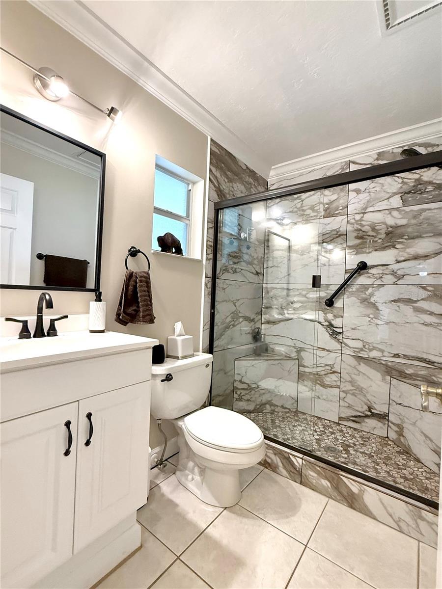 AVON LAKES SUB - Residential