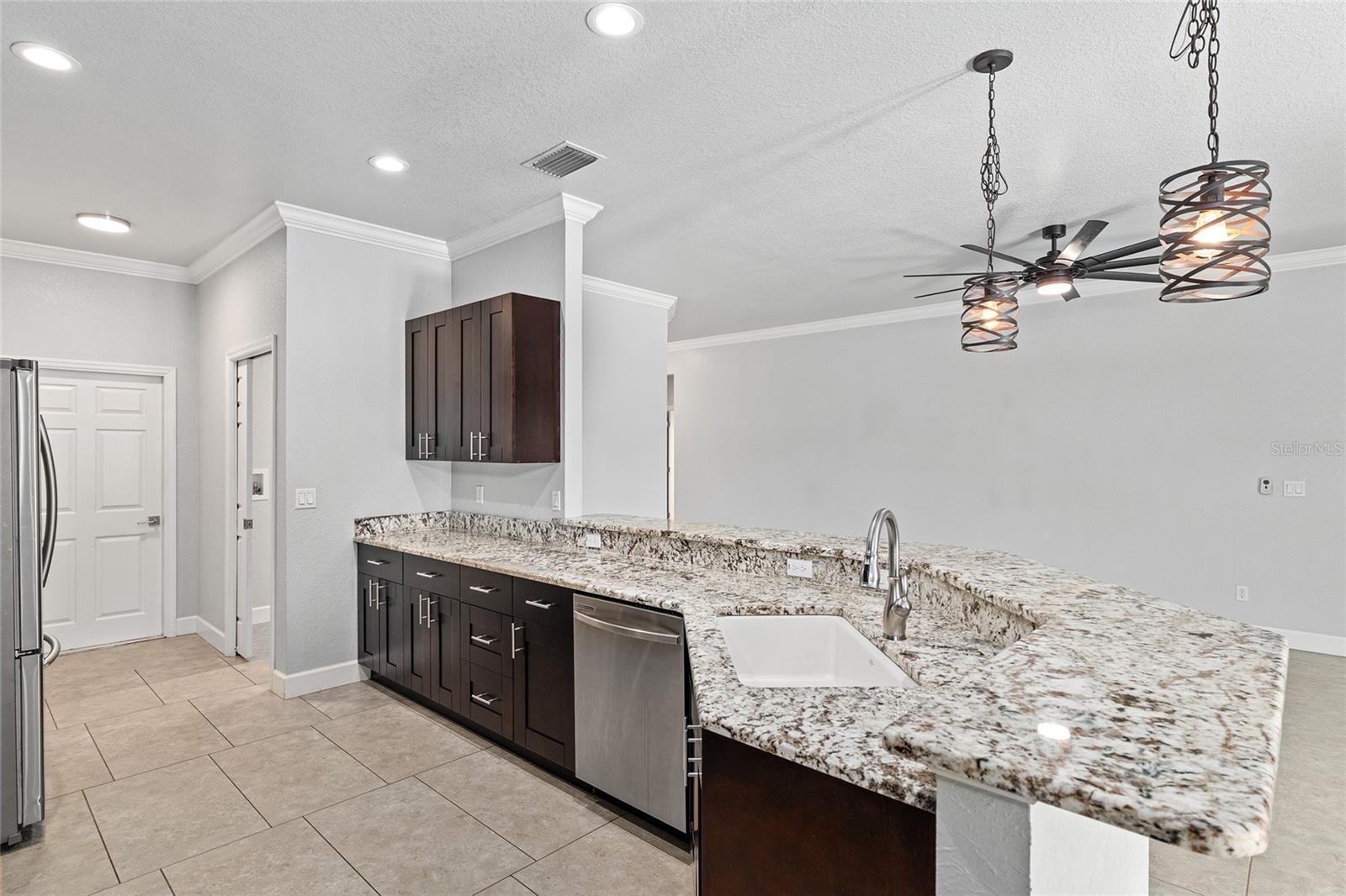 MAGNOLIA VILLAS EAST - Residential