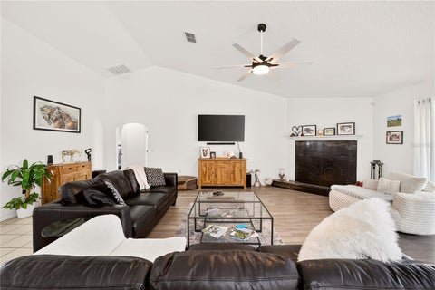 Tiny photo for 20462 SW 36th Street, Dunnellon, FL 34431 (MLS # N6145427)