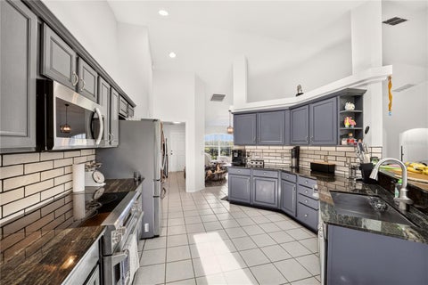 Tiny photo for 20462 SW 36th Street, Dunnellon, FL 34431 (MLS # N6145427)