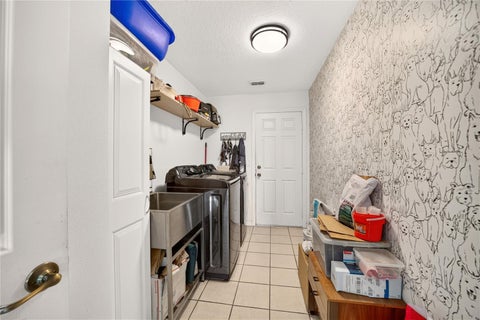 Tiny photo for 20462 SW 36th Street, Dunnellon, FL 34431 (MLS # N6145427)