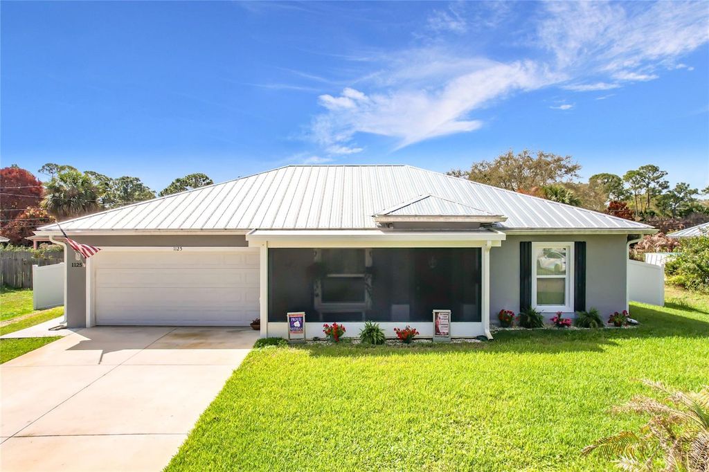 Photo of 1125 19th Street SW, Vero Beach, FL 32962 (MLS # S5145728)