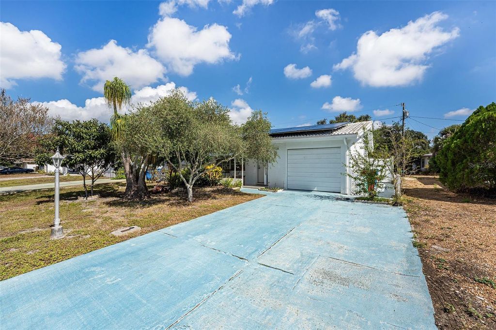 Photo of 2066 High Ridge Drive, Clearwater, FL 33763 (MLS # W7879920)