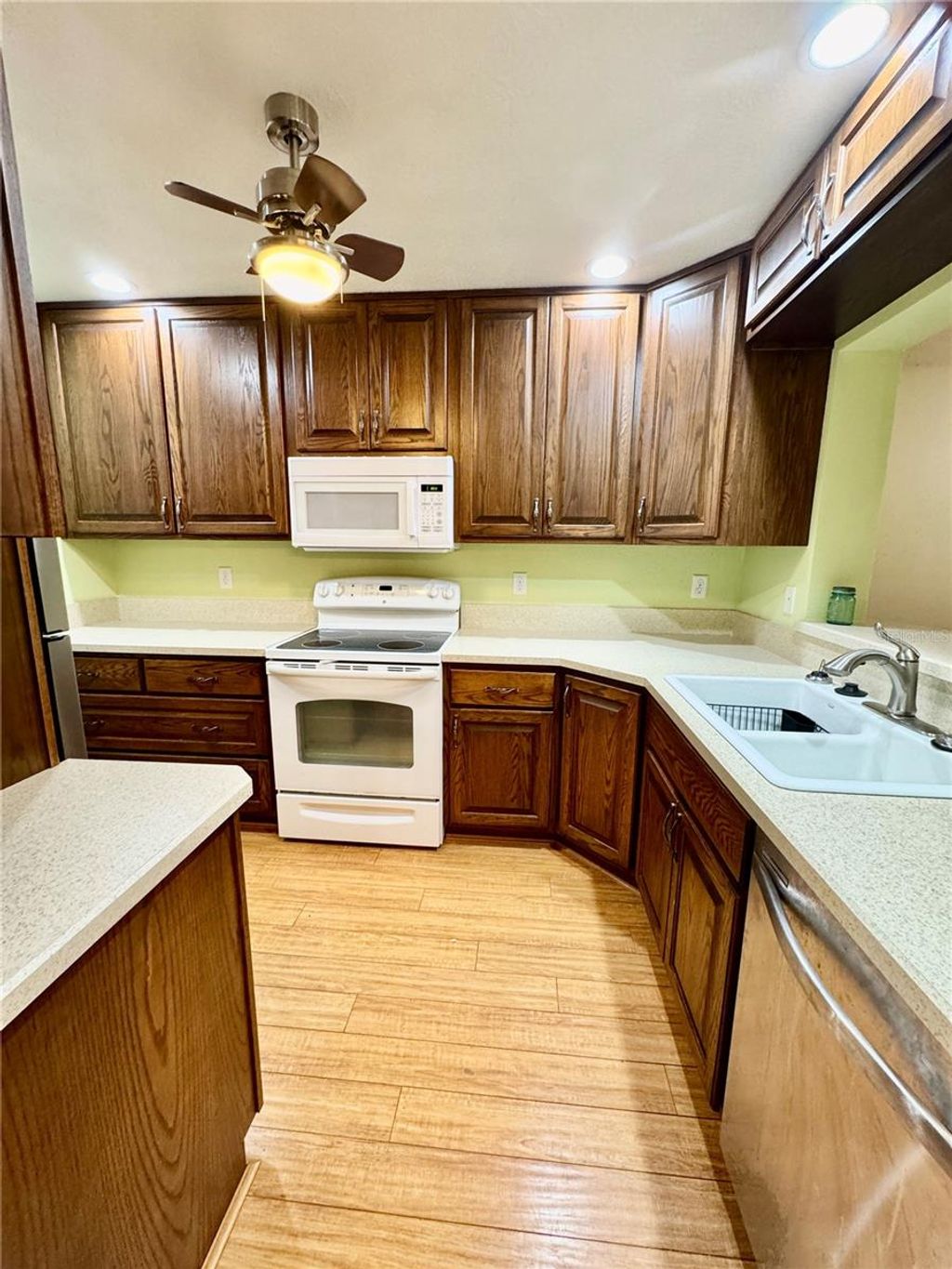 Photo of 7 Moser Court N, Homosassa, FL 34446 (MLS # W7881615)