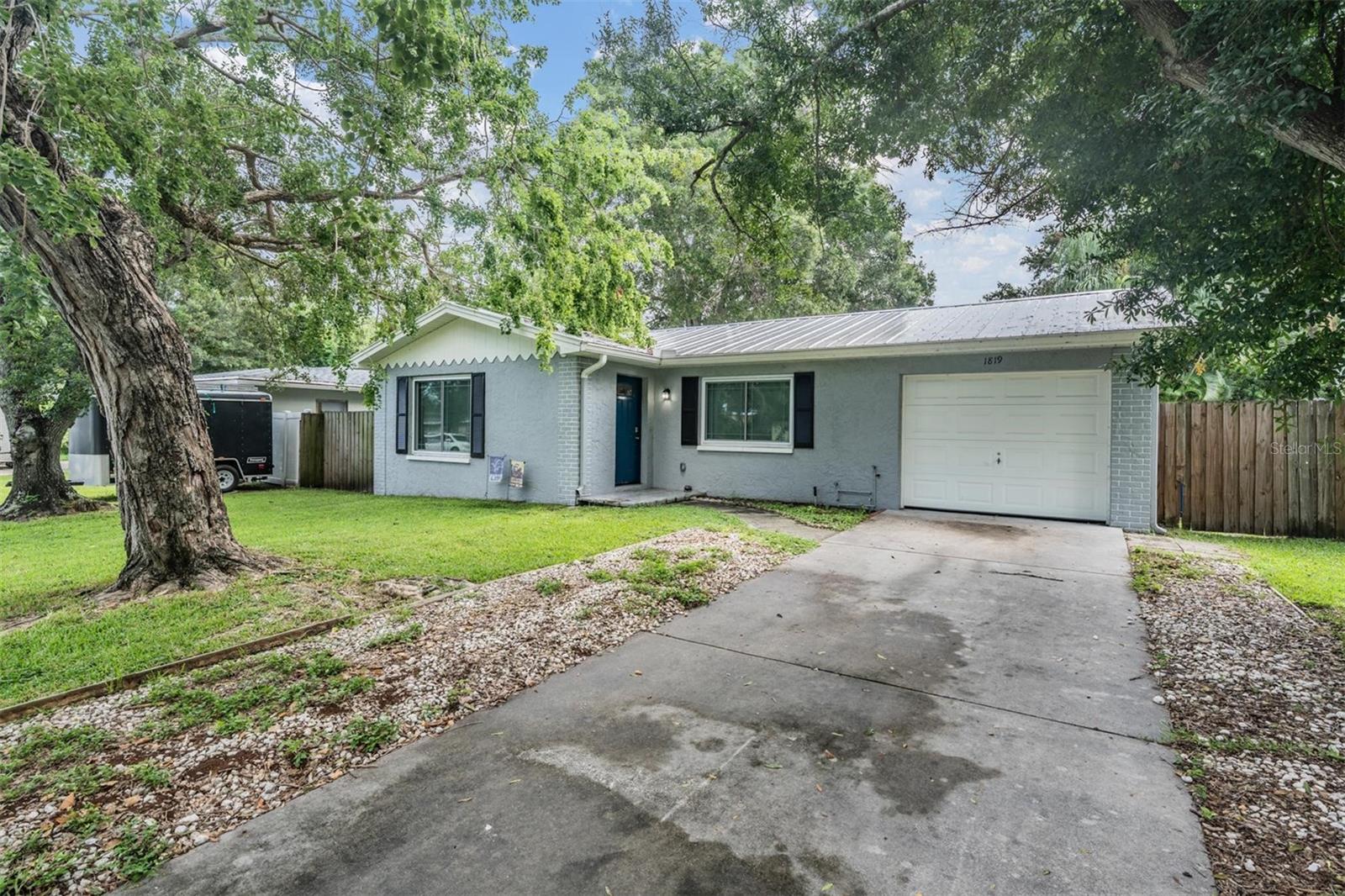 1819 WEST DRIVE