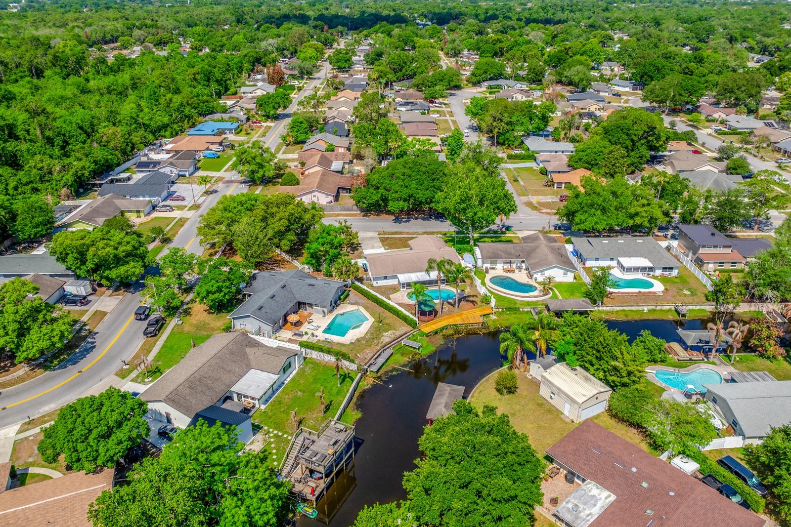 UNIVERSITY SHORES - Residential