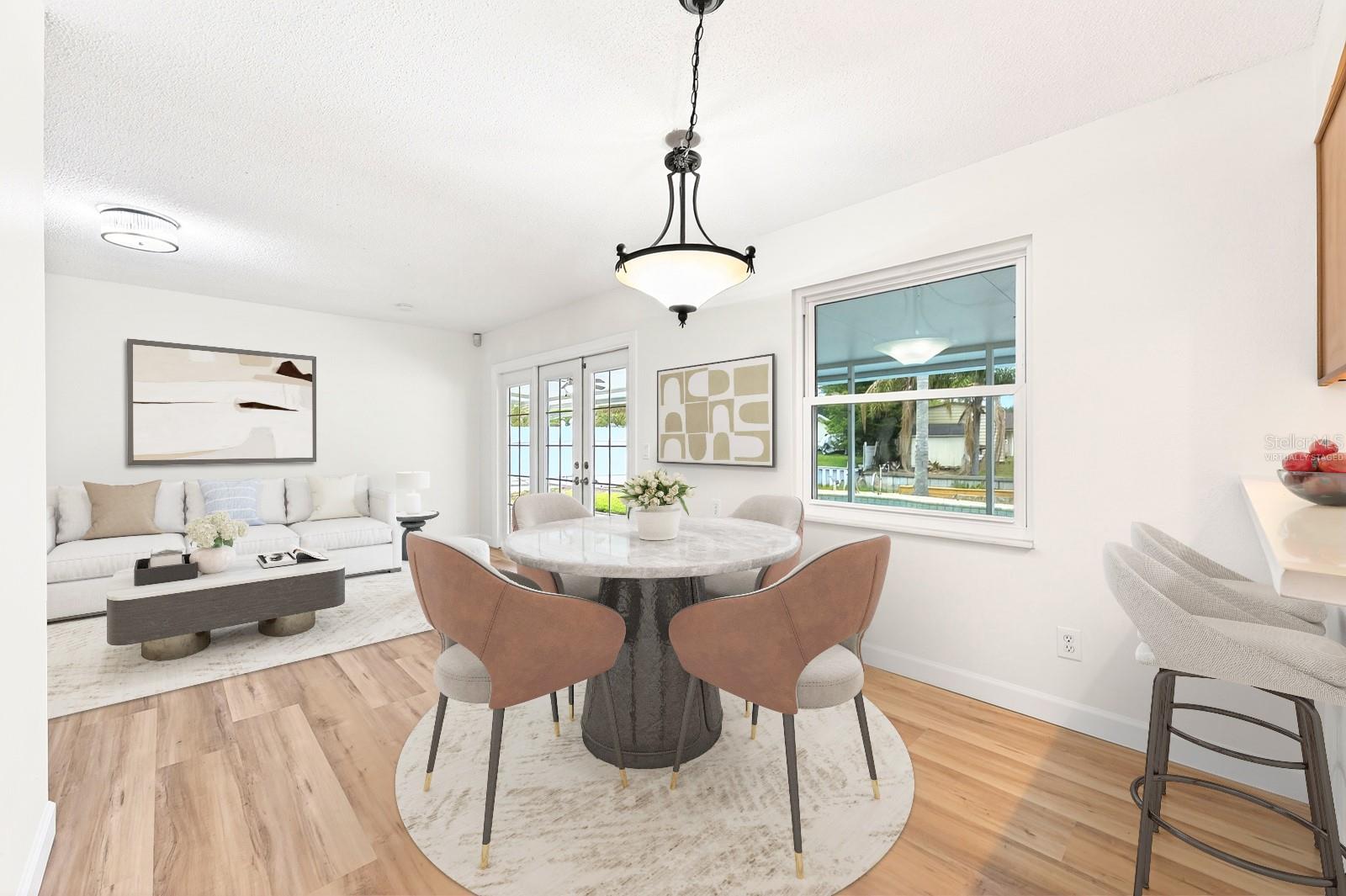 UNIVERSITY SHORES - Residential