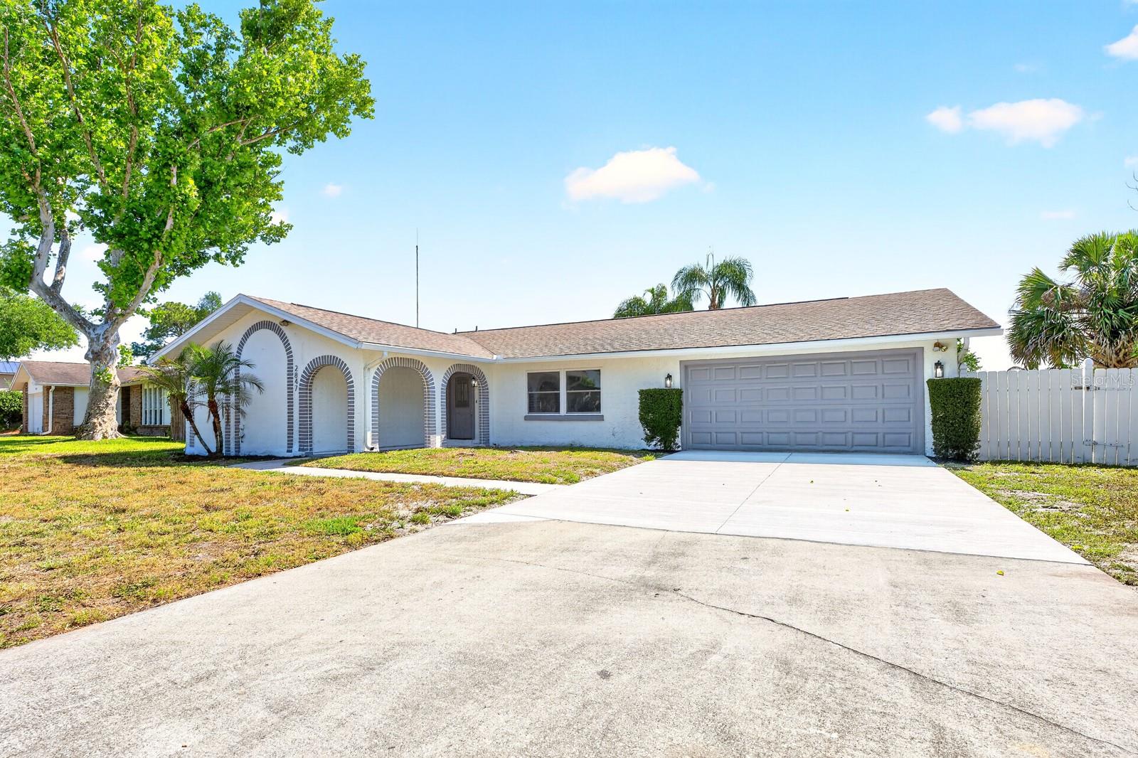 UNIVERSITY SHORES - Residential