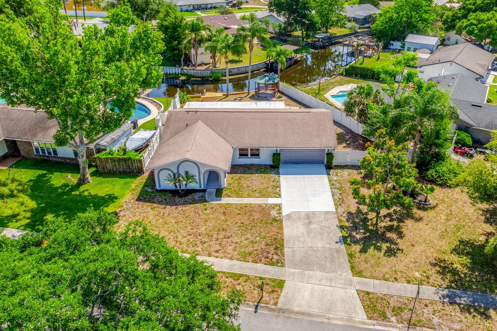 UNIVERSITY SHORES - Residential