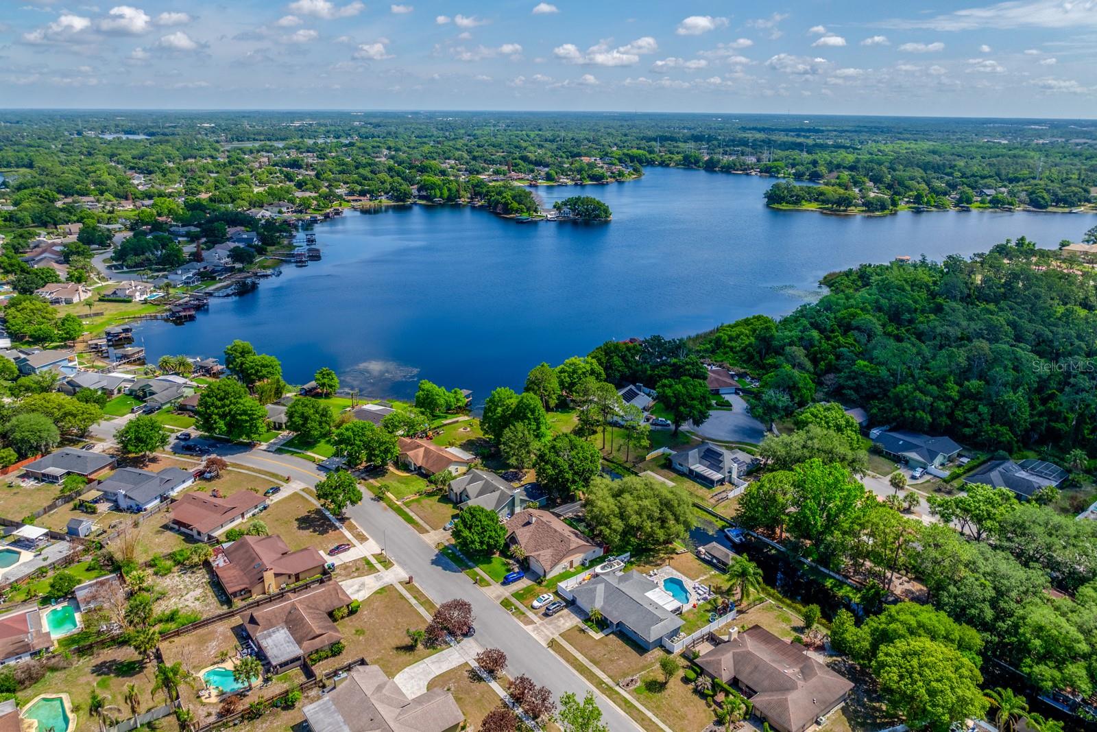 UNIVERSITY SHORES - Residential