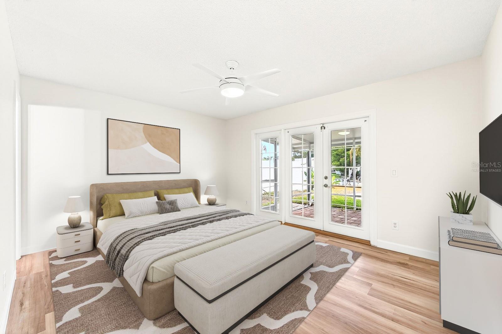 UNIVERSITY SHORES - Residential